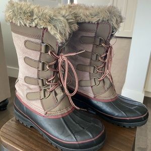 Khombu fur lined snowboots